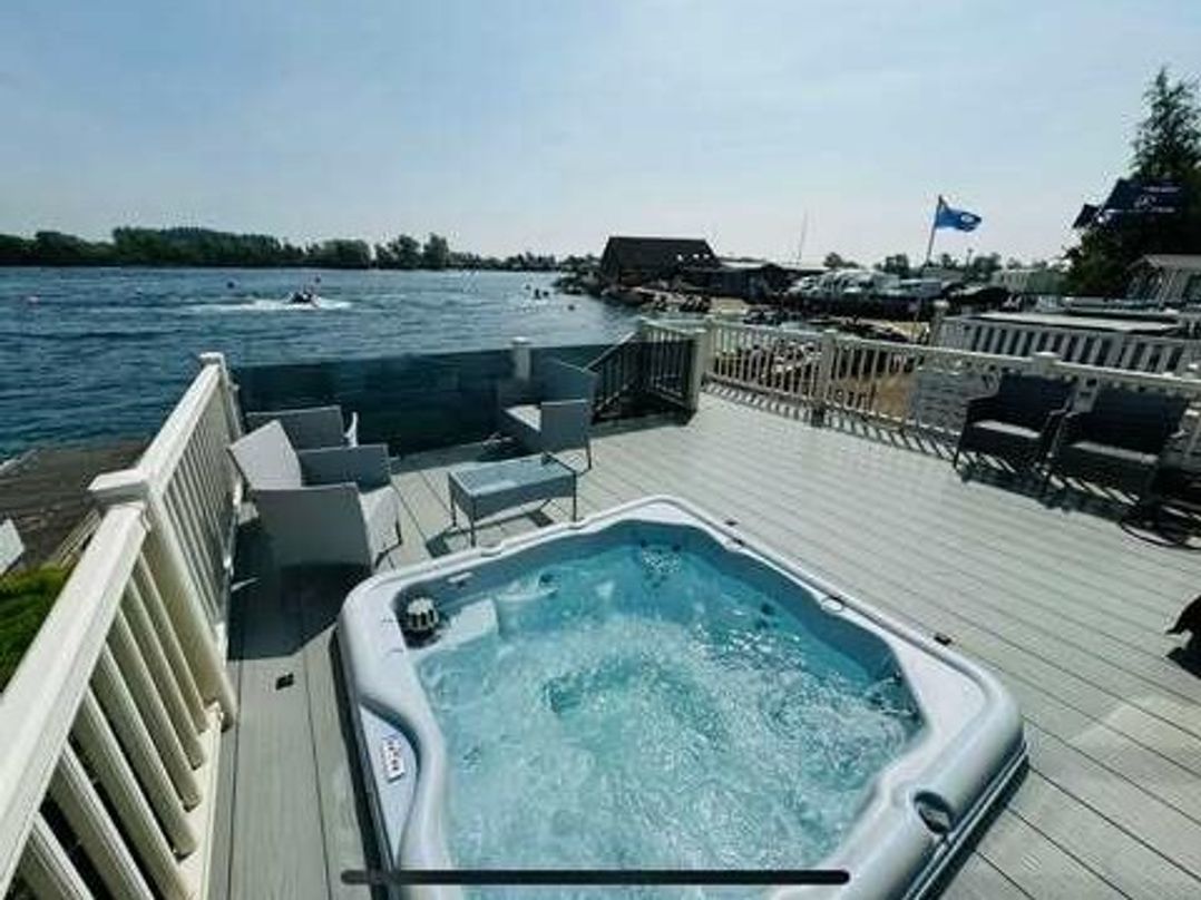 Tattershall Lakes Country Park - Holiday Accommodation 21441