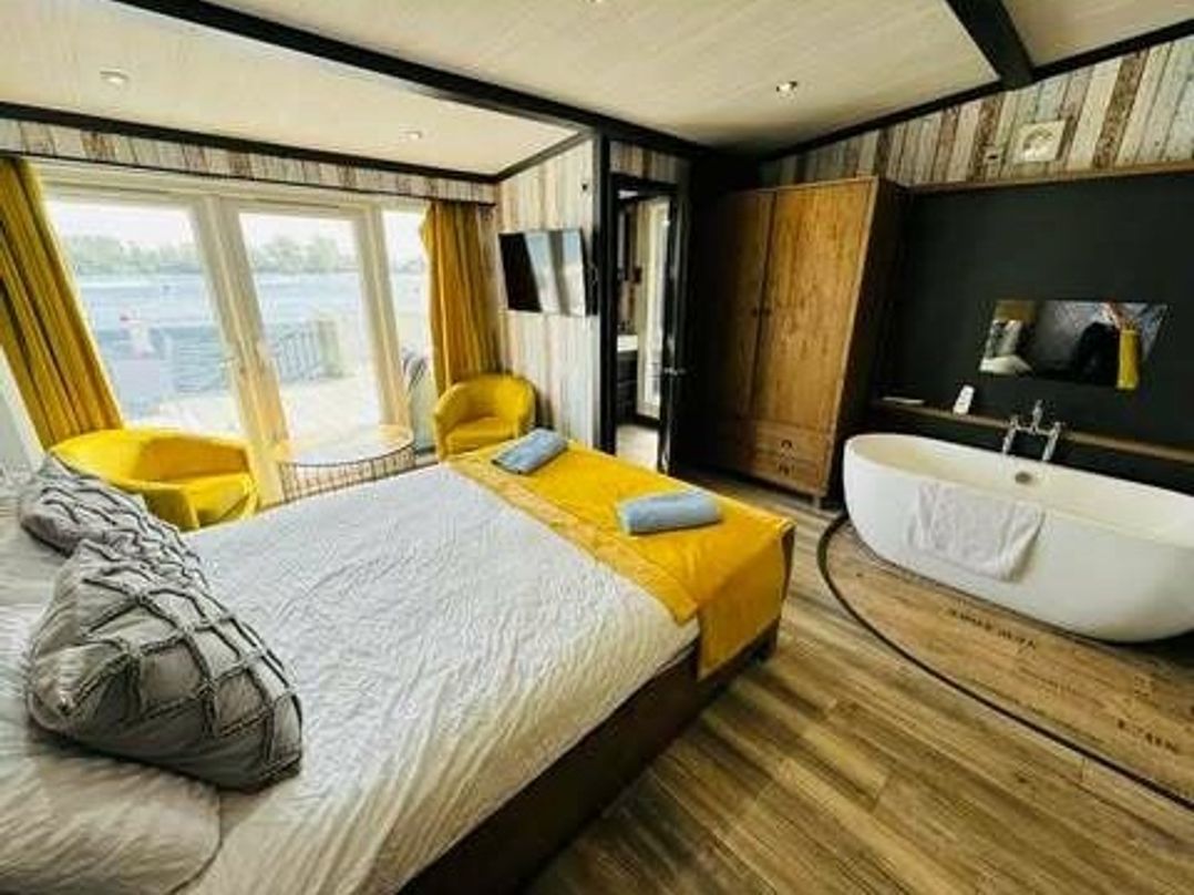 Tattershall Lakes Country Park - Holiday Accommodation 21441