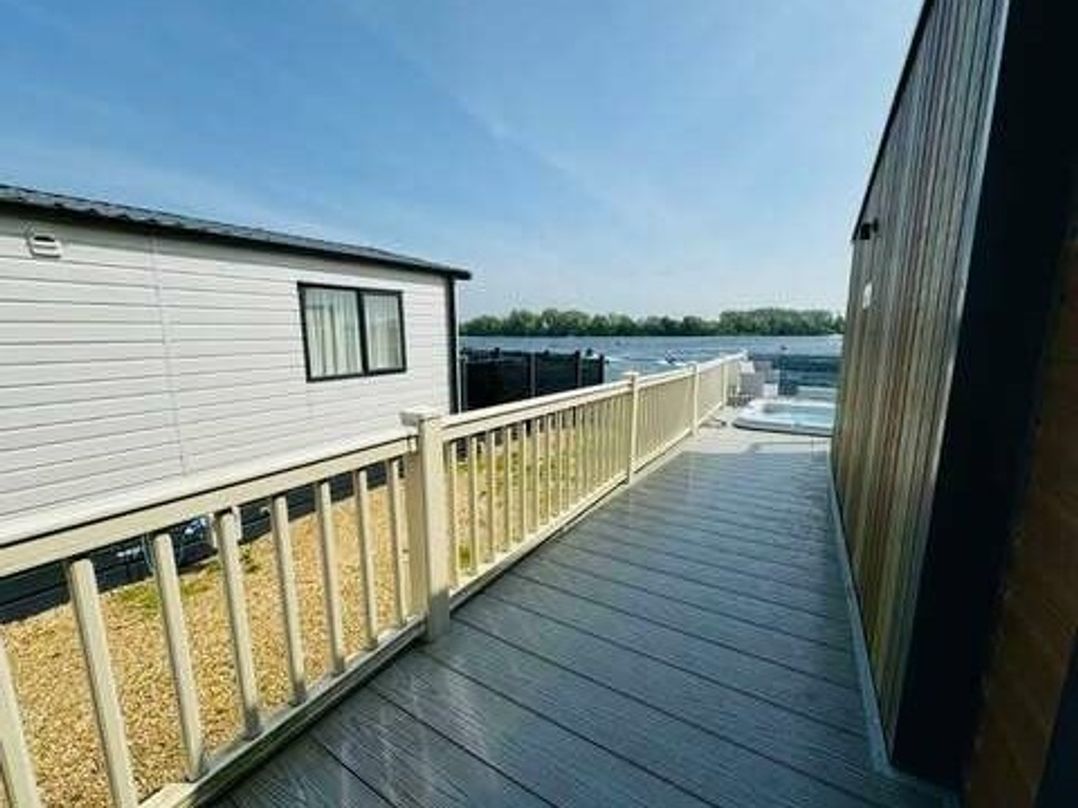 Tattershall Lakes Country Park - Holiday Accommodation 21441