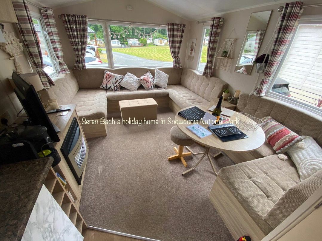 Aberdunant Hall Holiday Park - Holiday Accommodation 21450