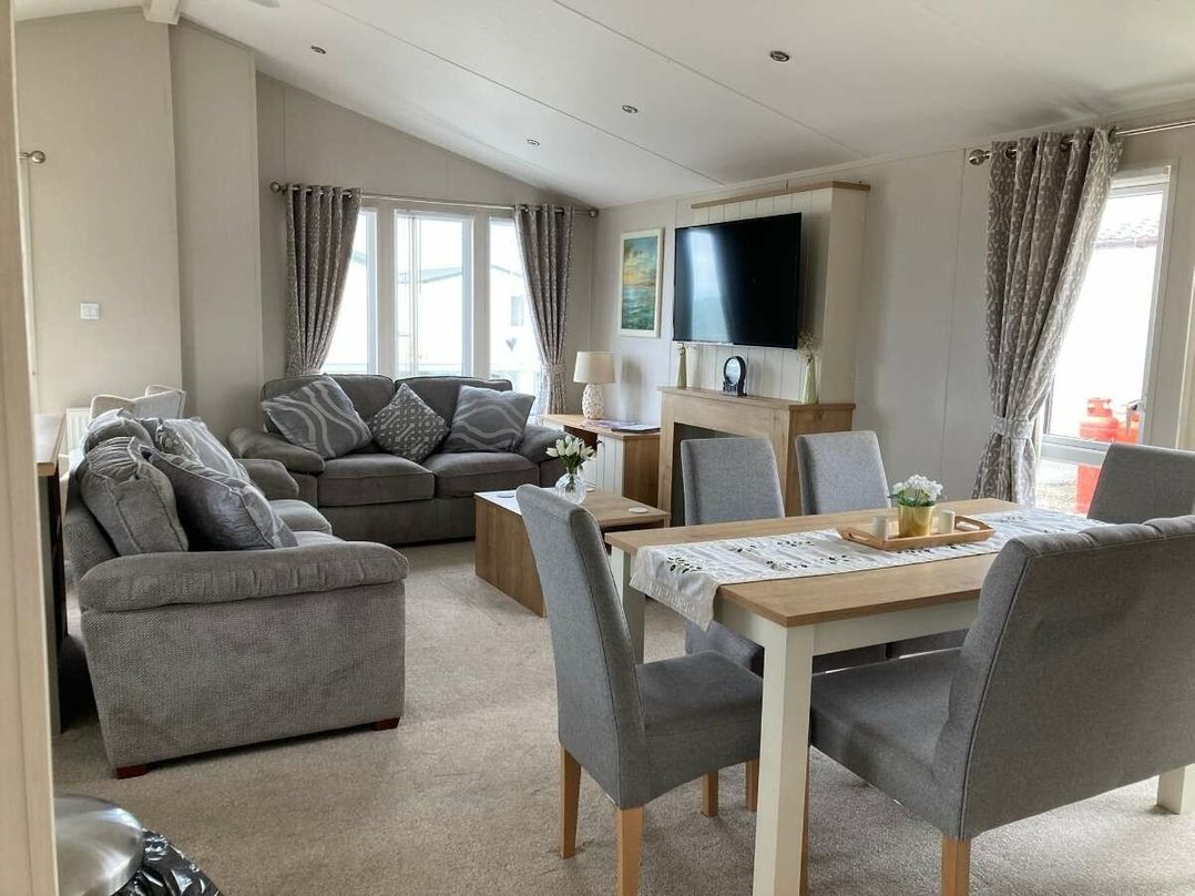 Trecco Bay - Holiday Accommodation 21498