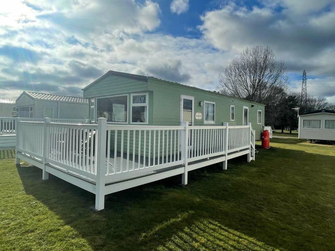 Caldecott Hall Country Park - Holiday Accommodation 21586