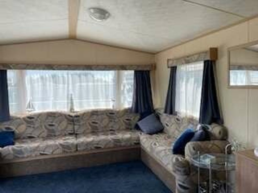 Caldecott Hall Country Park - Holiday Accommodation 21586