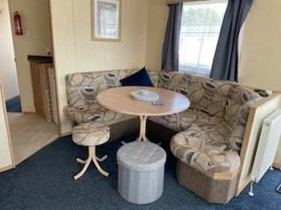 Caldecott Hall Country Park - Holiday Accommodation 21586
