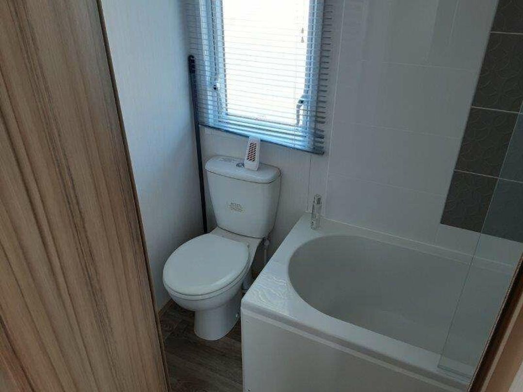 Carmarthen Bay Holiday Park - Holiday Accommodation 21708