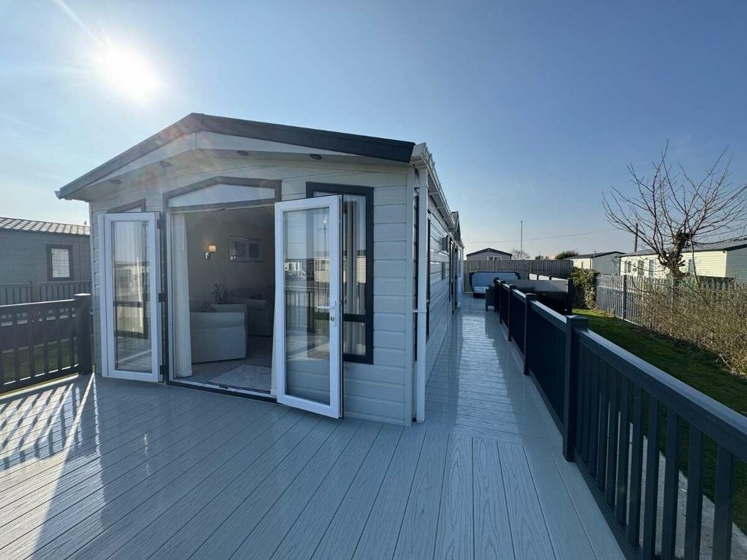 Golden Palm Resort - Holiday Accommodation 21710