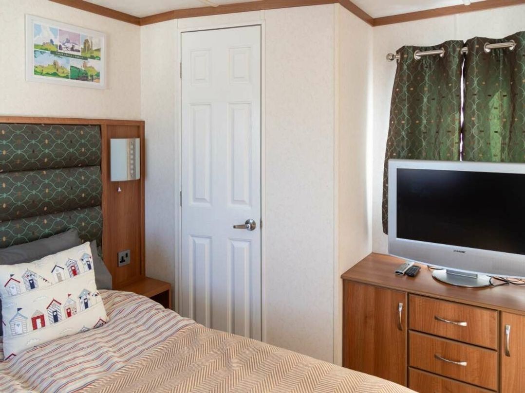 Swanage Bay View - Holiday Accommodation 21716