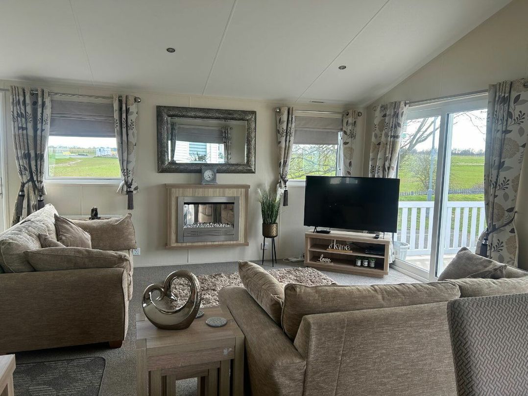 Cresswell Towers - Holiday Accommodation 21720