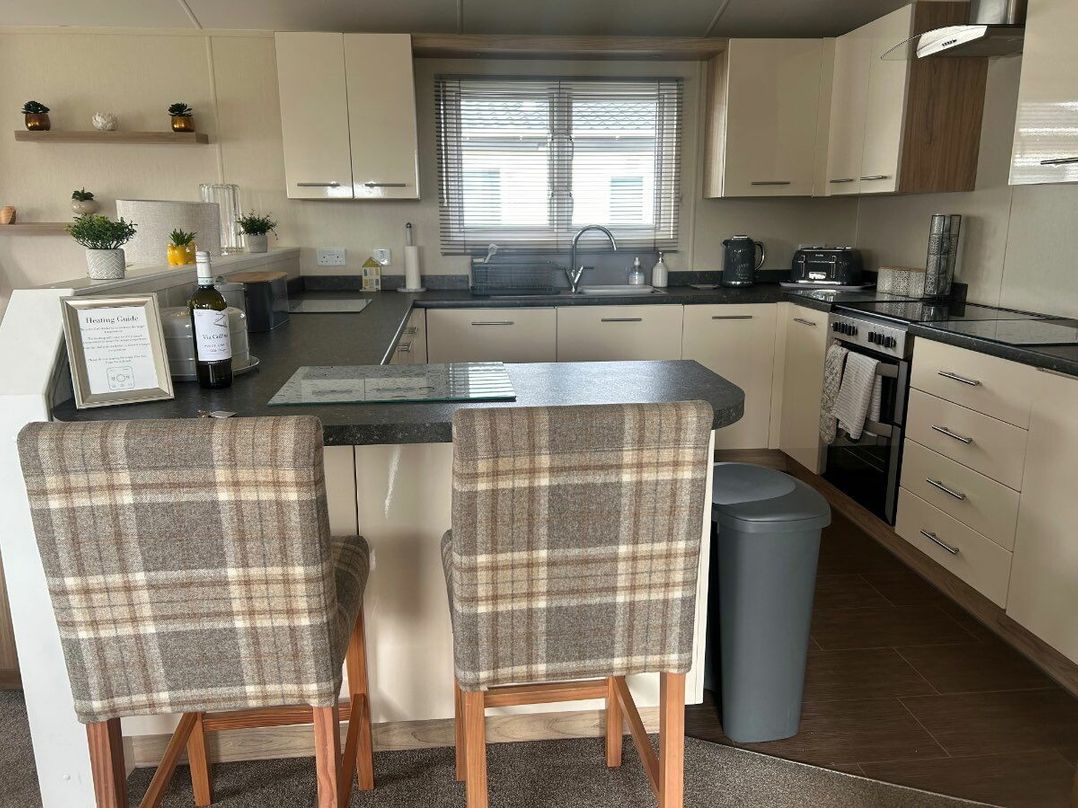 Cresswell Towers - Holiday Accommodation 21720