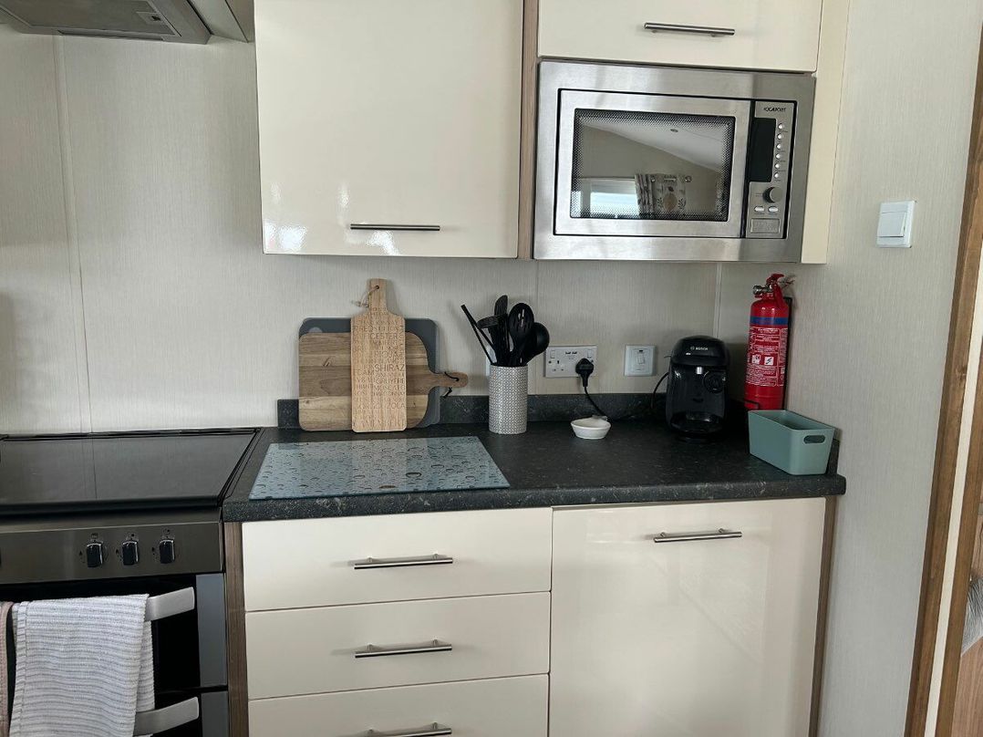 Cresswell Towers - Holiday Accommodation 21720