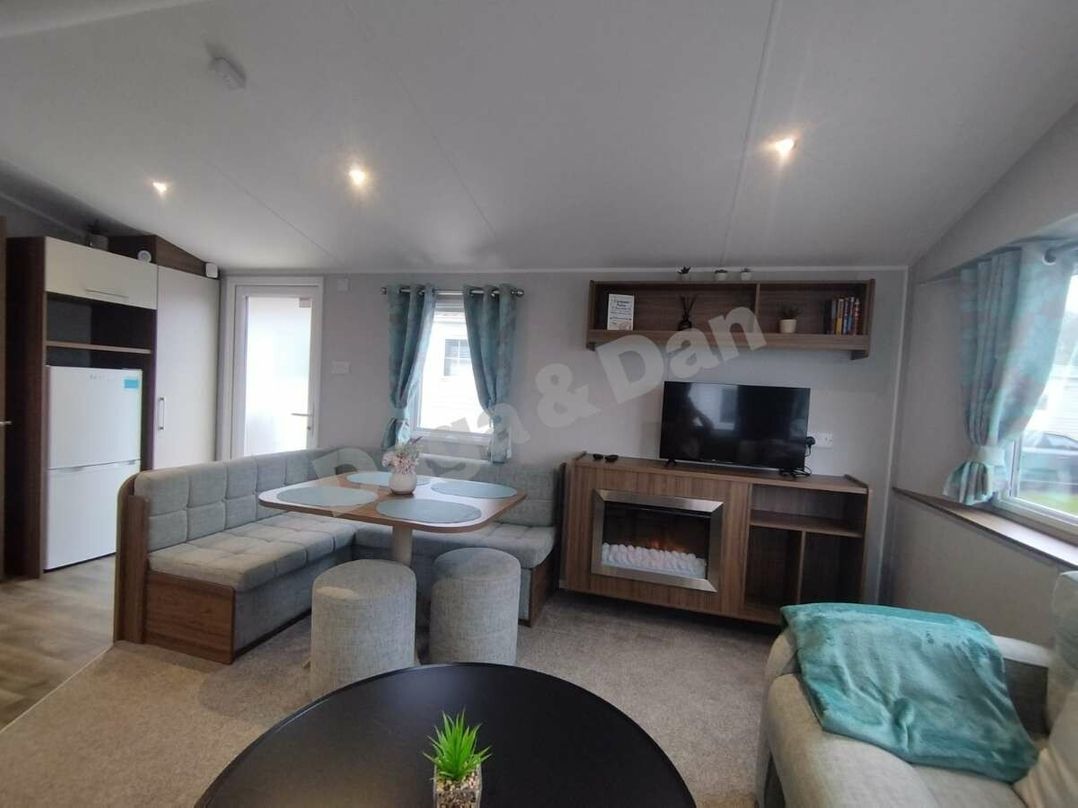Marton Mere Holiday Village - Holiday Accommodation 21739