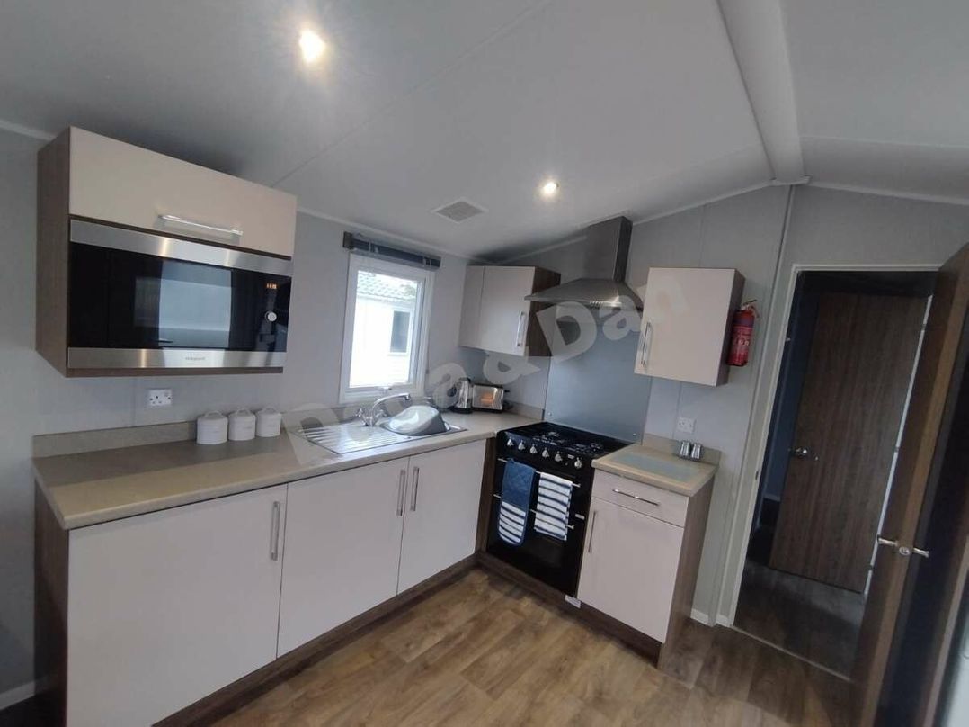 Marton Mere Holiday Village - Holiday Accommodation 21739