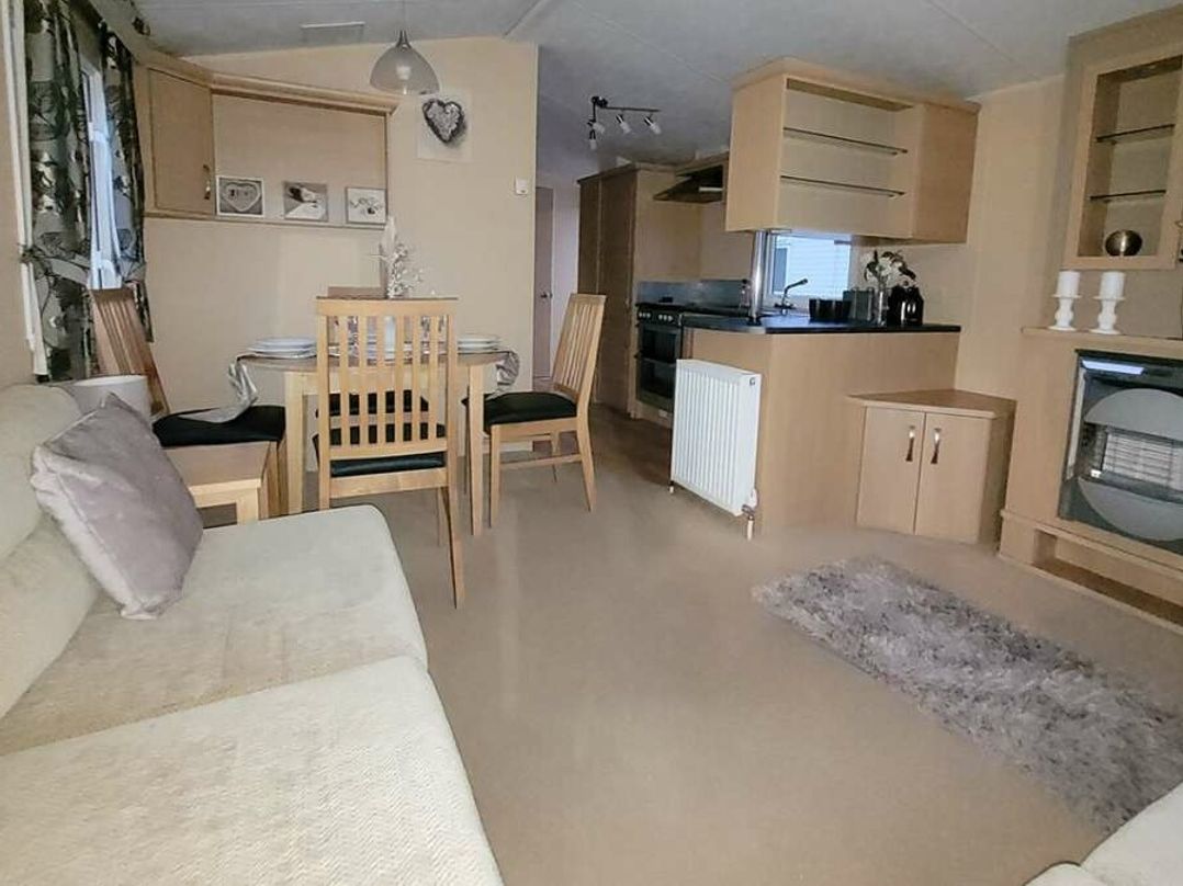 Golden Palm Resort - Holiday Accommodation 21761