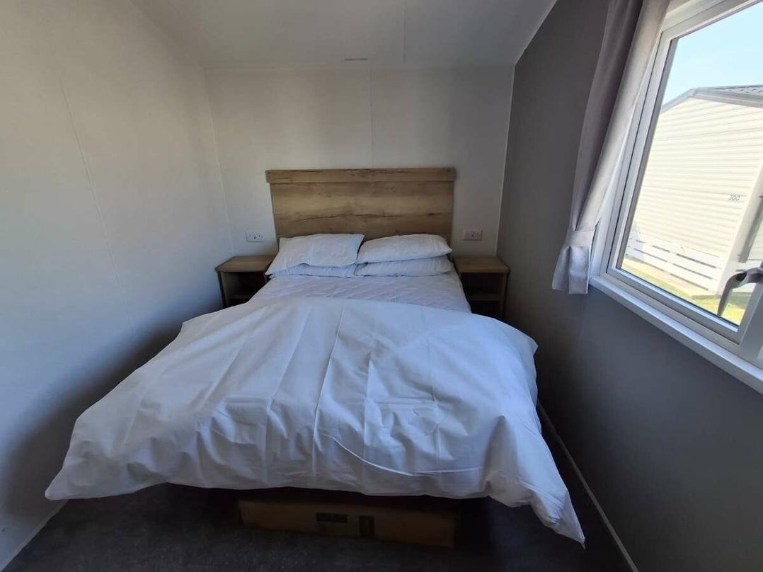 Lyons Sunnysands Holiday Park - Holiday Accommodation 21766