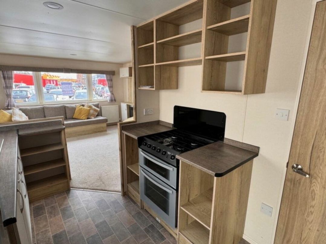 Golden Palm Resort - Holiday Accommodation 21852