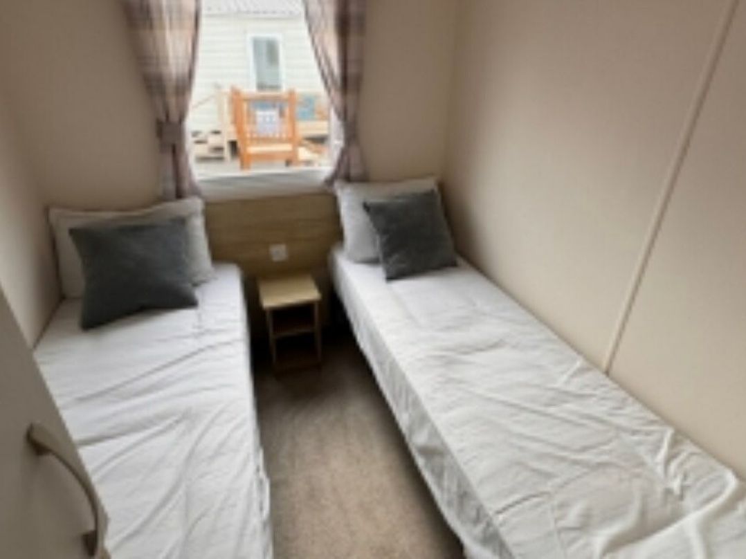 Golden Palm Resort - Holiday Accommodation 21852