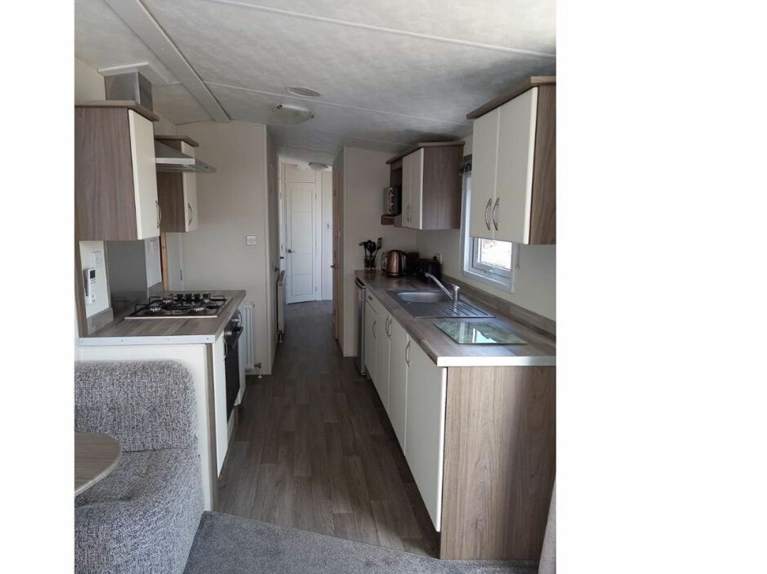 Golden Palm Resort - Holiday Accommodation 21882