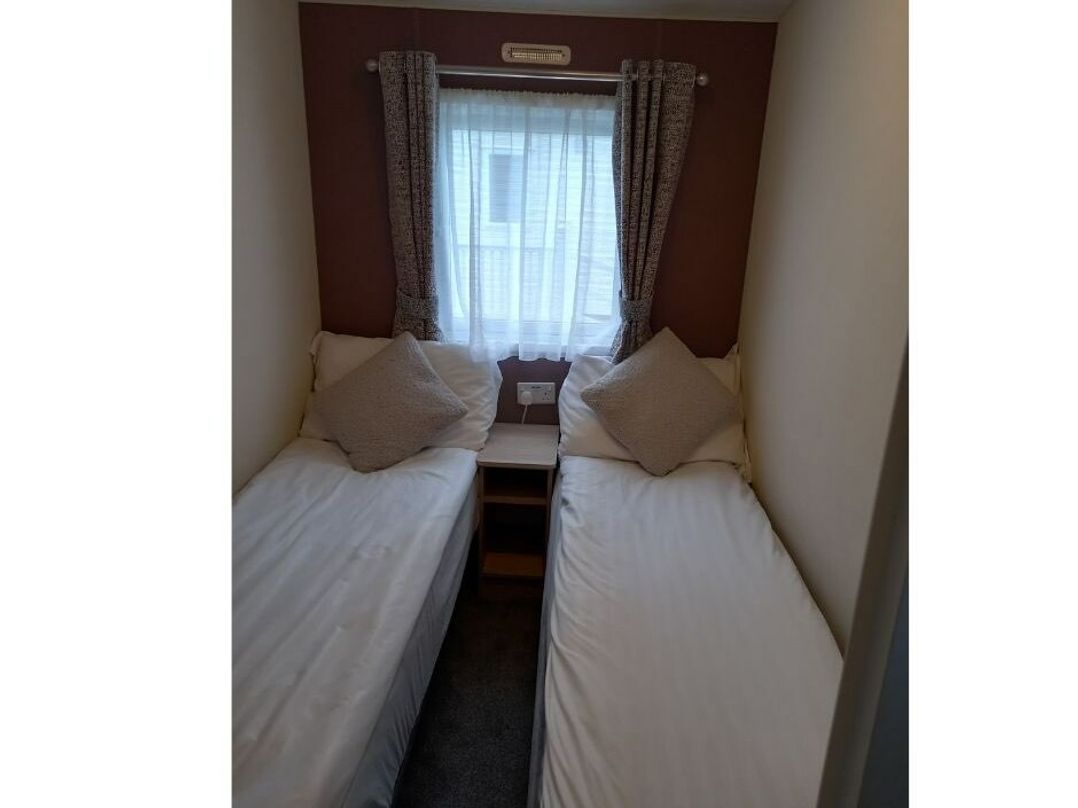 Golden Palm Resort - Holiday Accommodation 21882