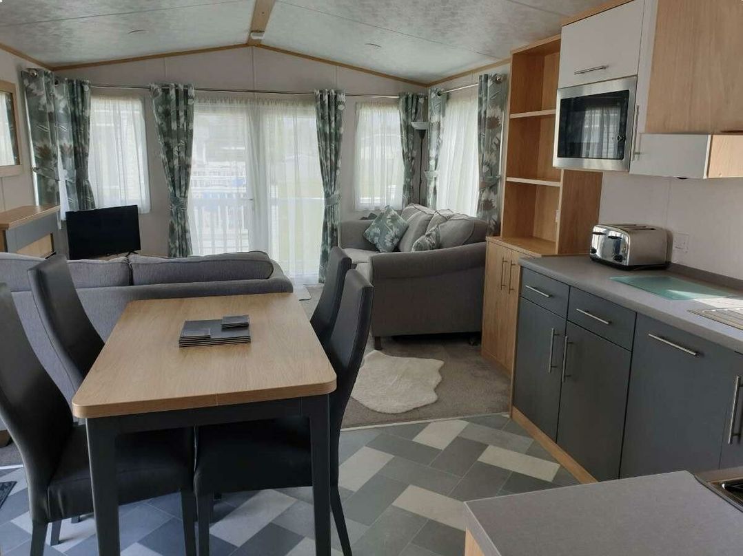 Hoburne Naish - Holiday Accommodation 21903