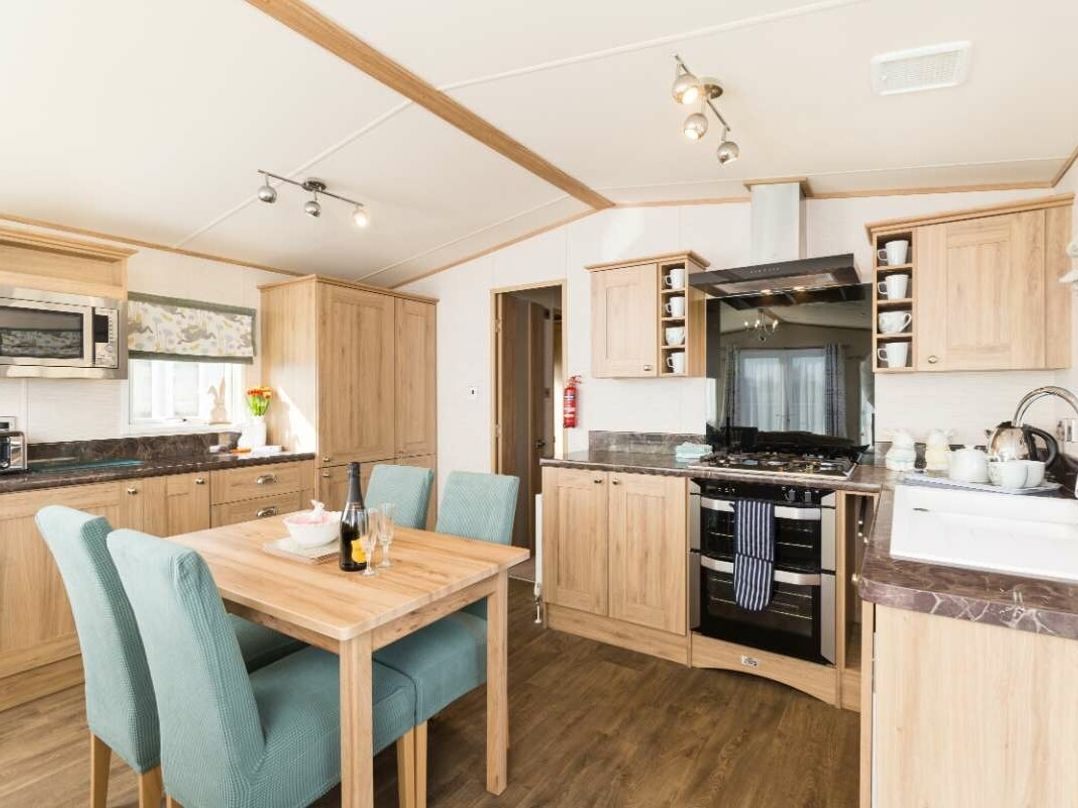 Hoburne Cotswolds - Holiday Accommodation 21940