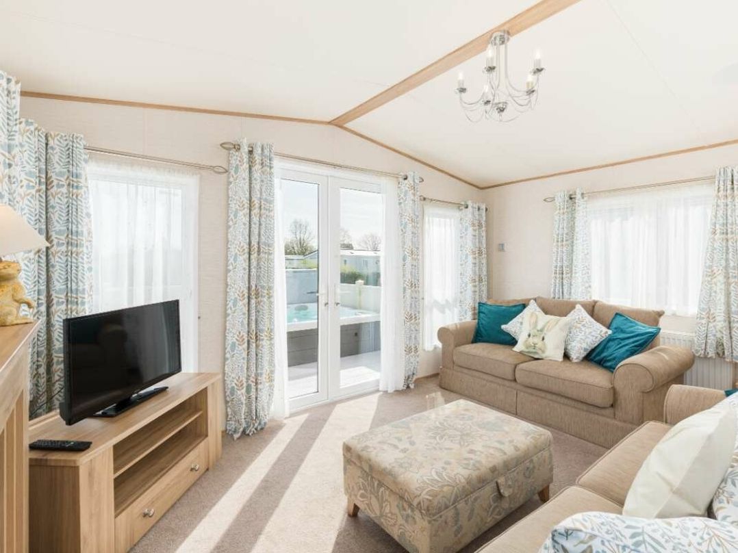 Hoburne Cotswolds - Holiday Accommodation 21940