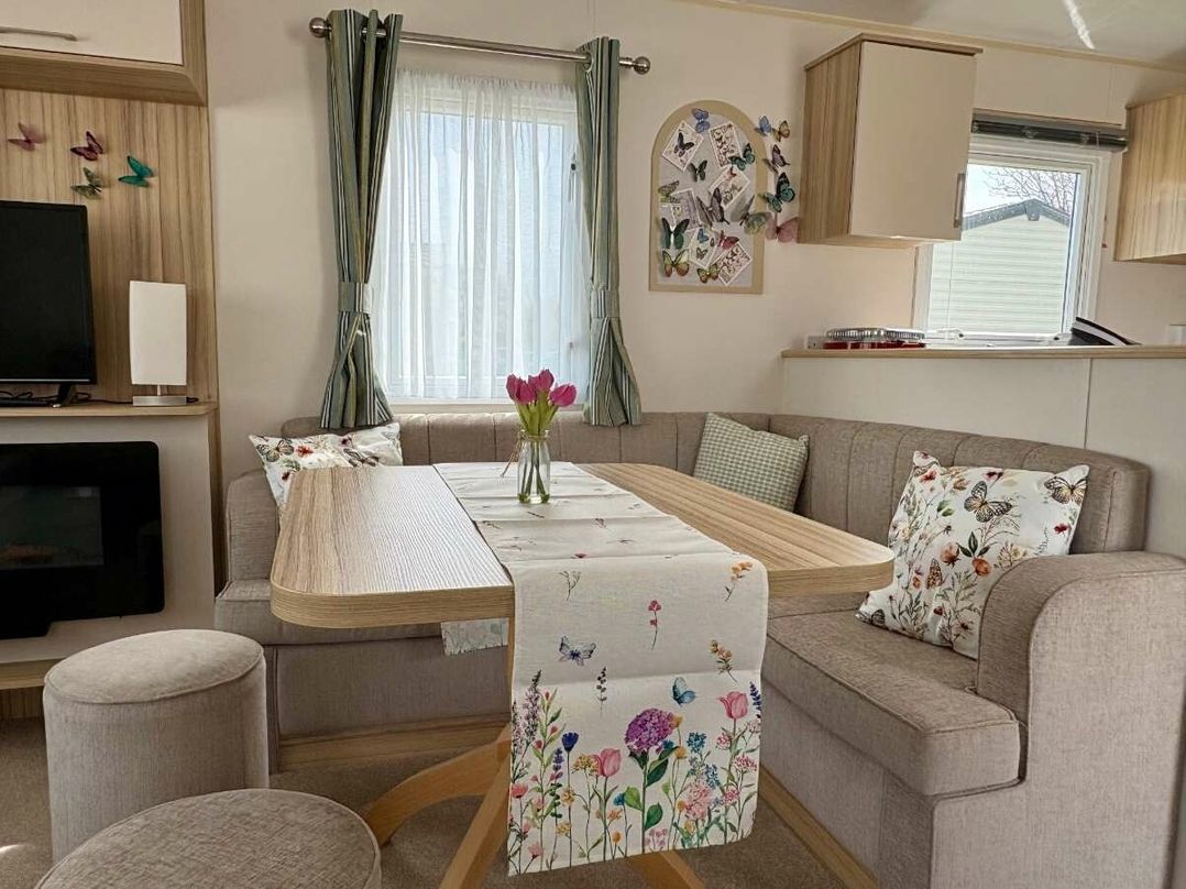 Hoburne Cotswolds - Holiday Accommodation 21941
