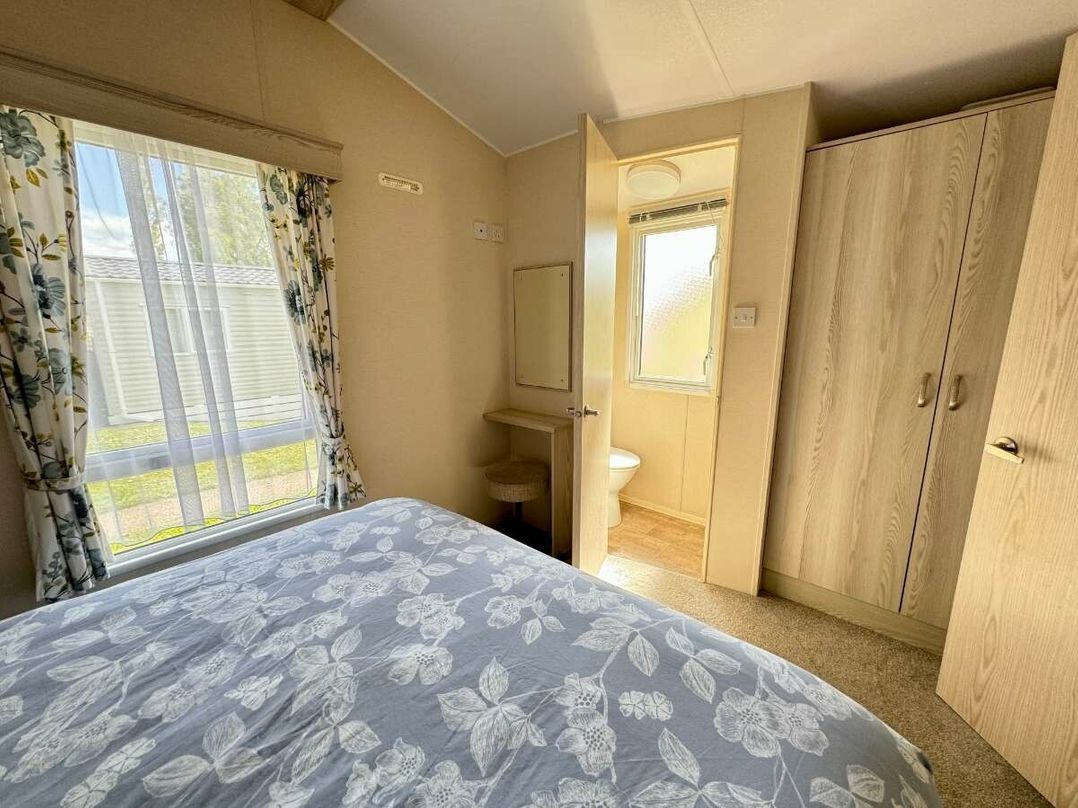 Hoburne Cotswolds - Holiday Accommodation 21942