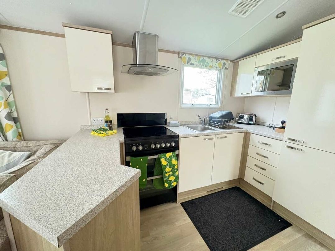 Hoburne Cotswolds - Holiday Accommodation 21947