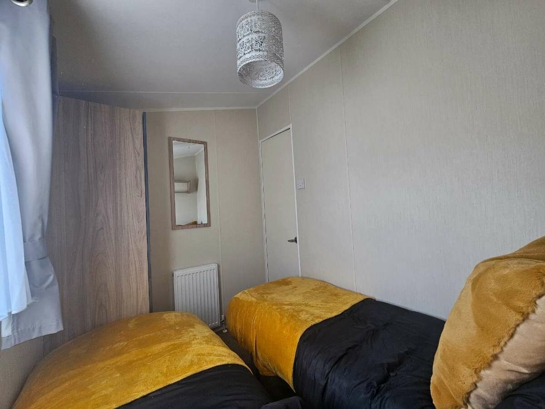 Golden Gate Holiday Centre - Holiday Accommodation 21957