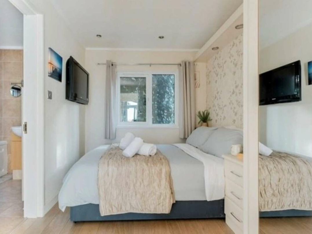 Rockley Park - Holiday Accommodation 21973