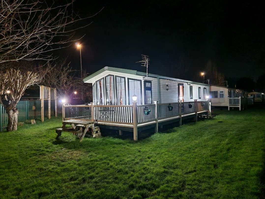 Happy Days Holiday Homes - Holiday Accommodation 22006