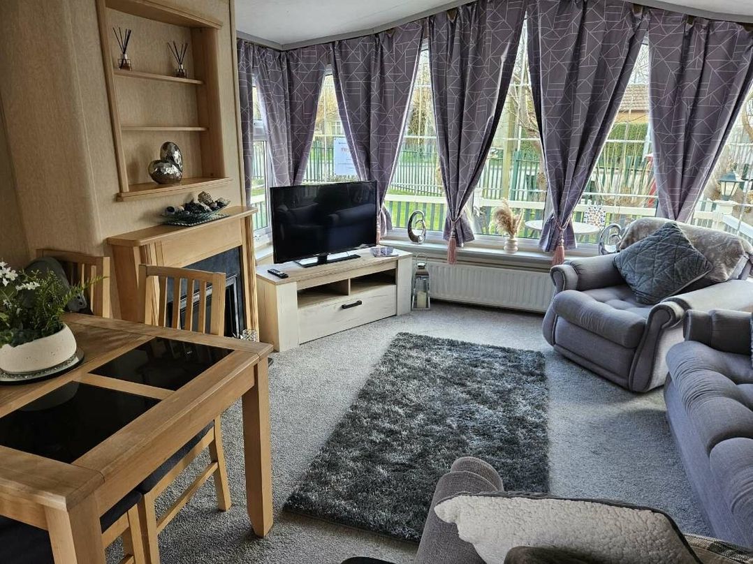 Happy Days Holiday Homes - Holiday Accommodation 22006