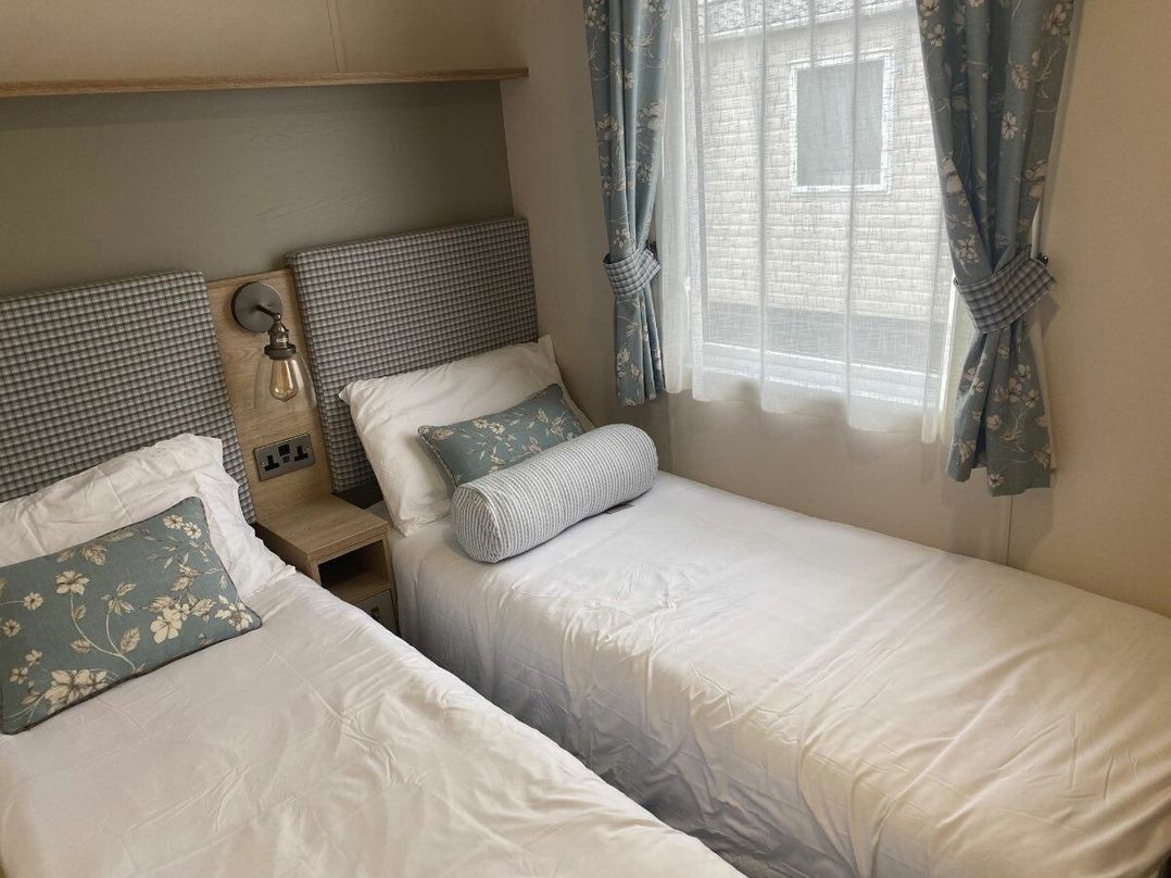 Trecco Bay - Holiday Accommodation 22016