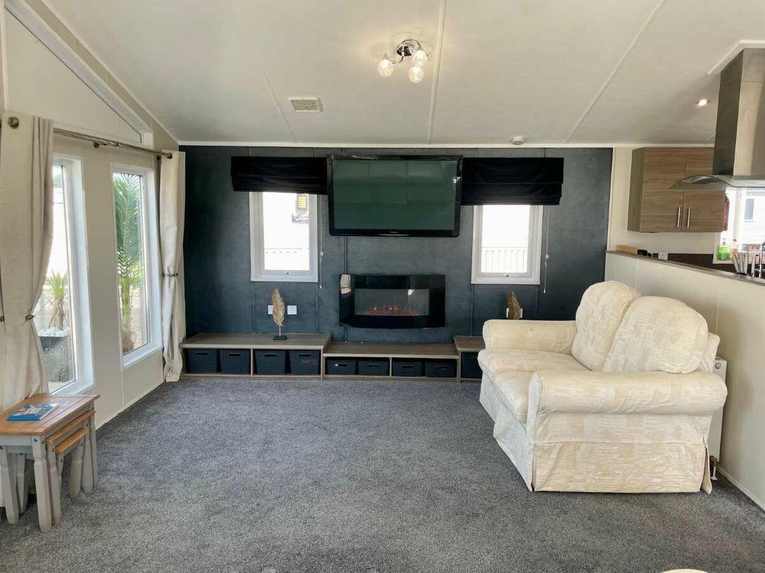 Manor Park Holiday Village - Holiday Accommodation 22030