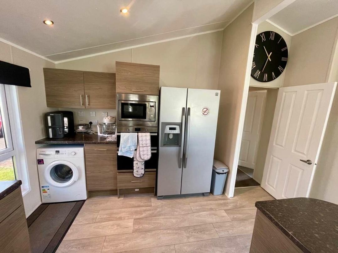 Manor Park Holiday Village - Holiday Accommodation 22030