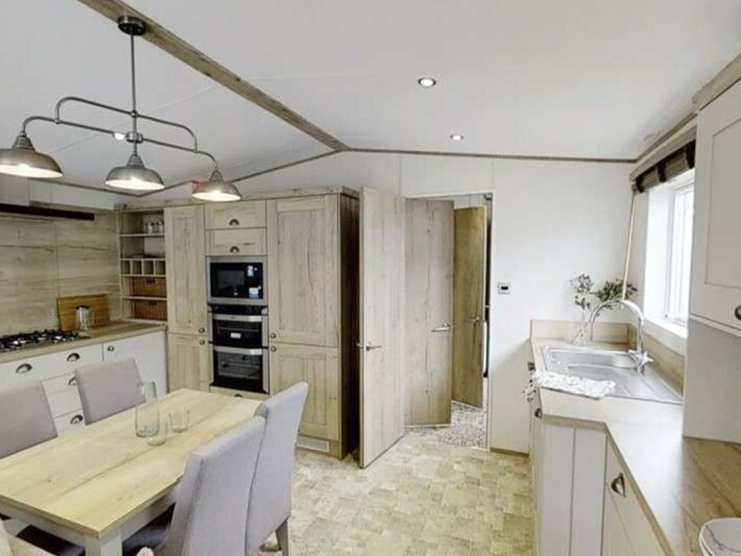 Swanage Bay View - Holiday Accommodation 22045