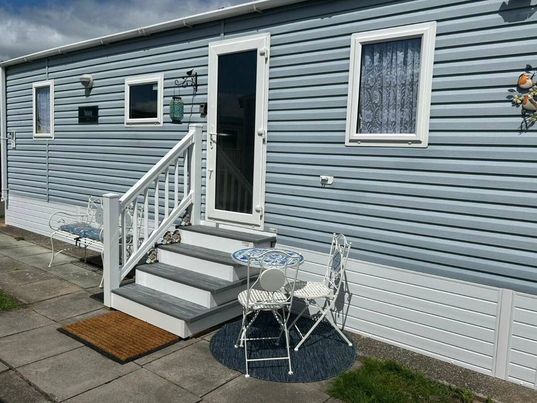 Golden Gate Holiday Centre - Holiday Accommodation 22053