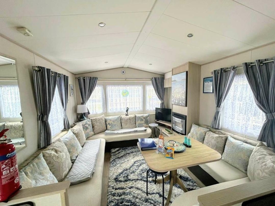 Golden Gate Holiday Centre - Holiday Accommodation 22053