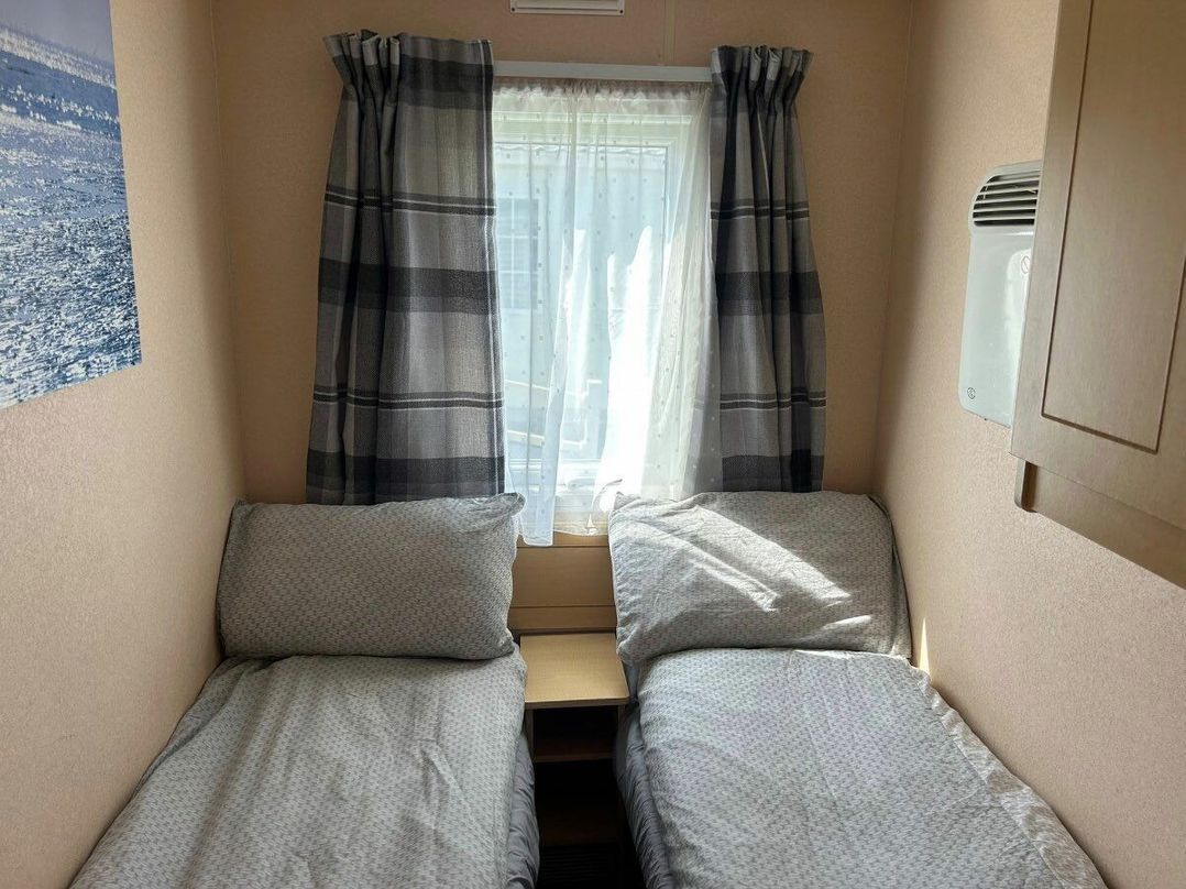 North Shore Holiday Centre - Holiday Accommodation 22099