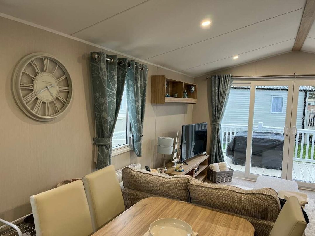 Trecco Bay - Holiday Accommodation 22112