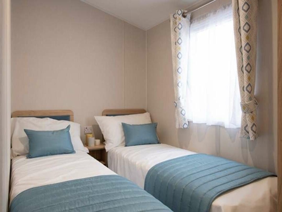 Trecco Bay - Holiday Accommodation 22112