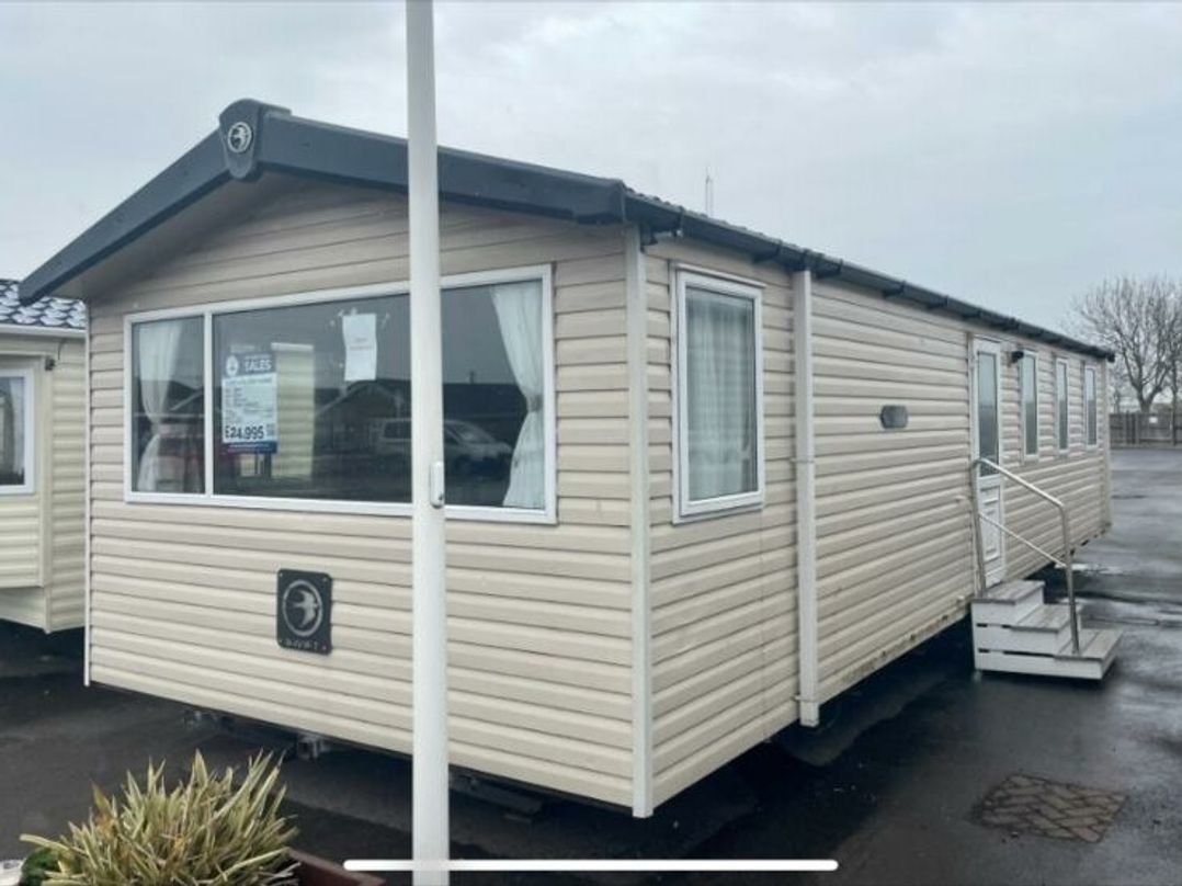 Golden Palm Resort - Holiday Accommodation 22115