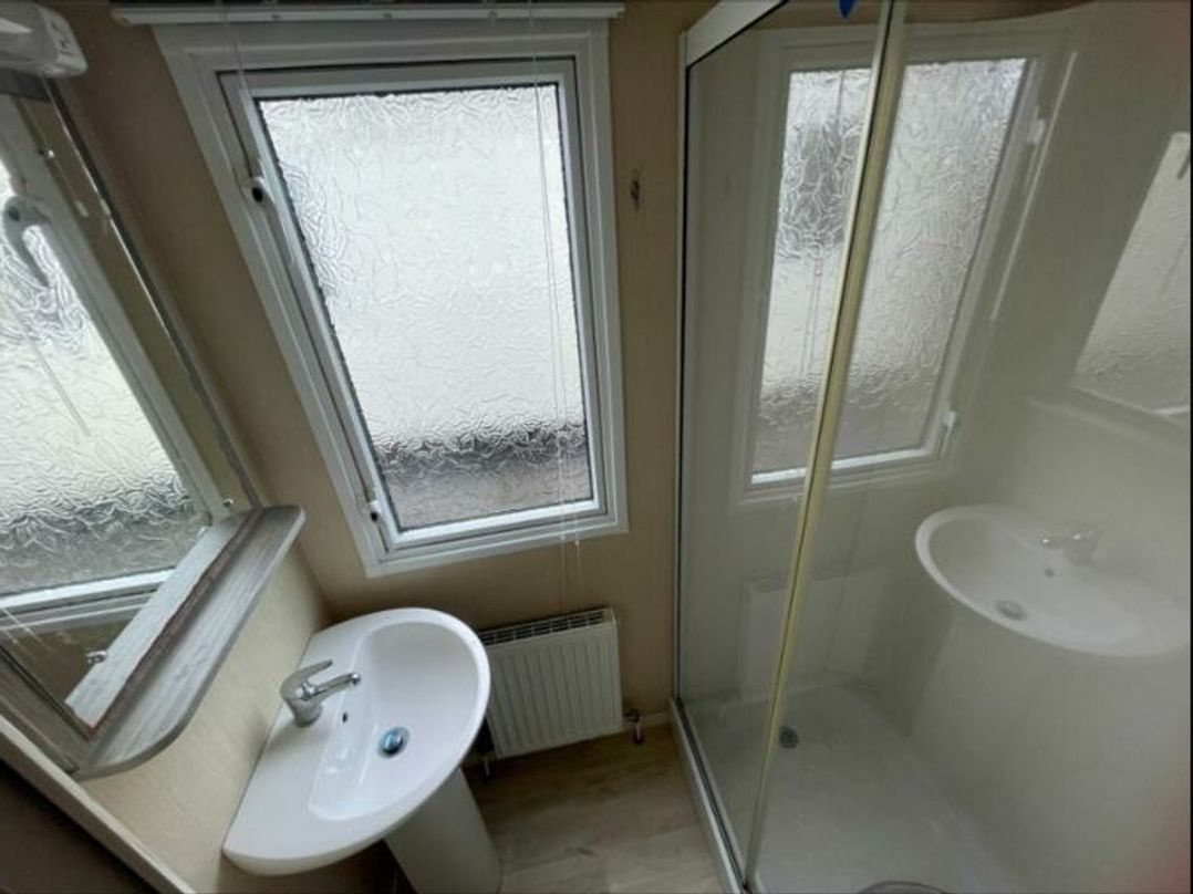 Golden Palm Resort - Holiday Accommodation 22115