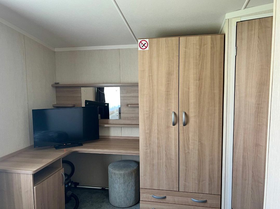 Marton Mere Holiday Village - Holiday Accommodation 22124