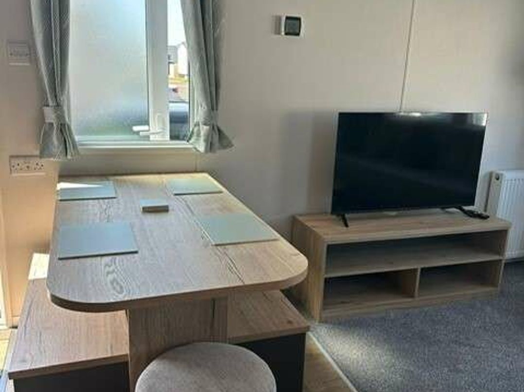 Trecco Bay - Holiday Accommodation 22136