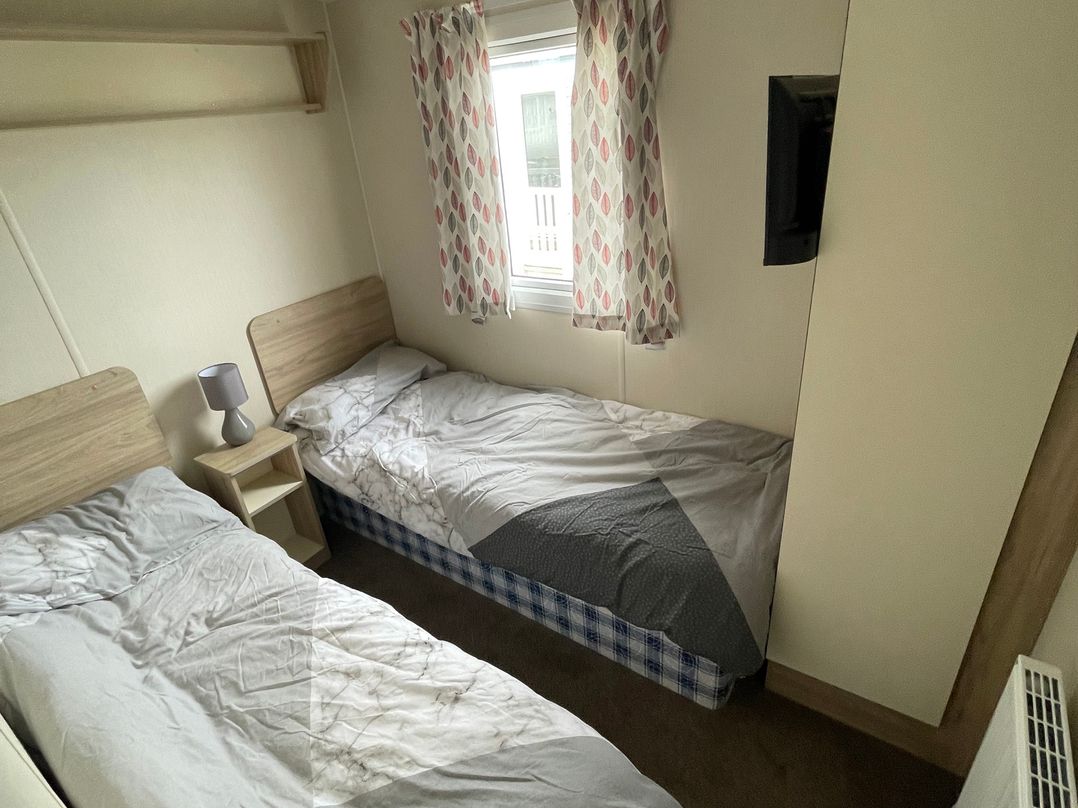 Golden Gate Holiday Centre - Holiday Accommodation 22147