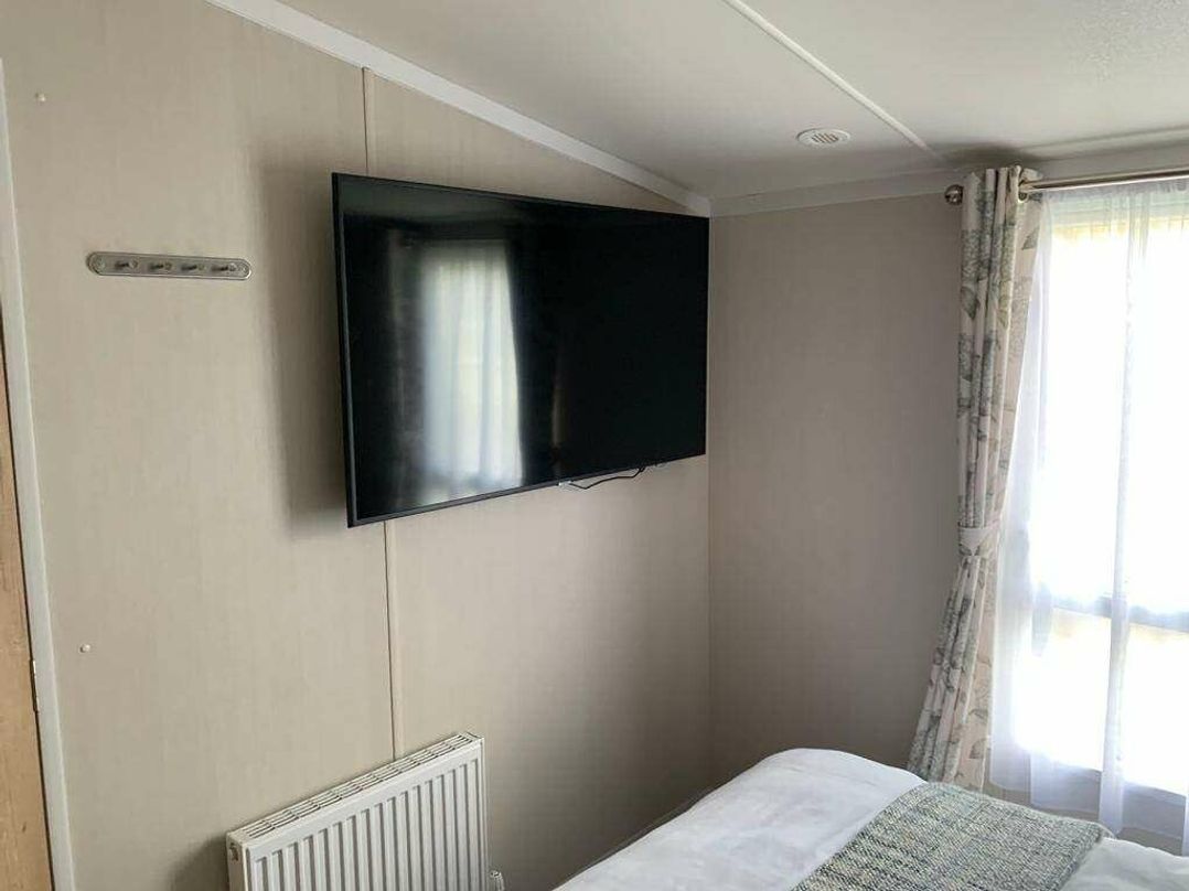 Oakdene Forest Park - Holiday Accommodation 22159