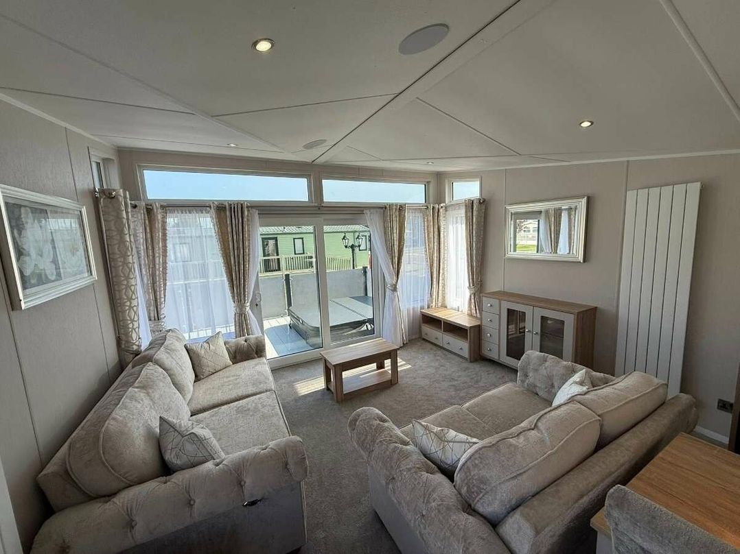 Golden Palm Resort - Holiday Accommodation 22168