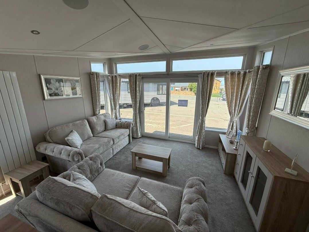 Golden Palm Resort - Holiday Accommodation 22168