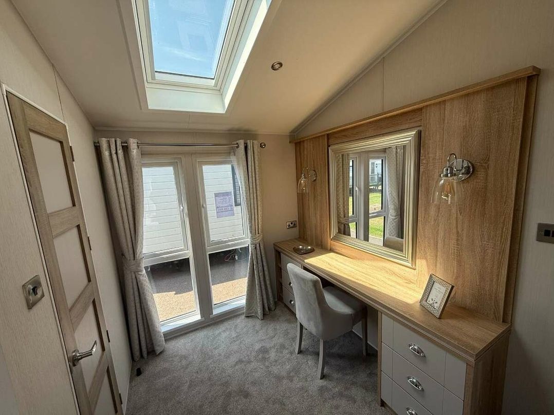 Golden Palm Resort - Holiday Accommodation 22168